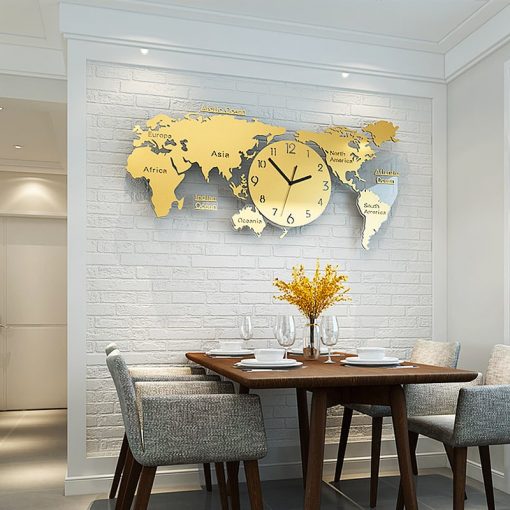 Horloge murale géante originale carte du monde design dans une salle-à-manger